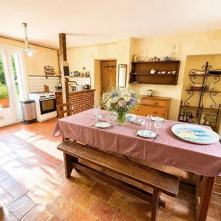 Maison Rustique & Paisible Proche